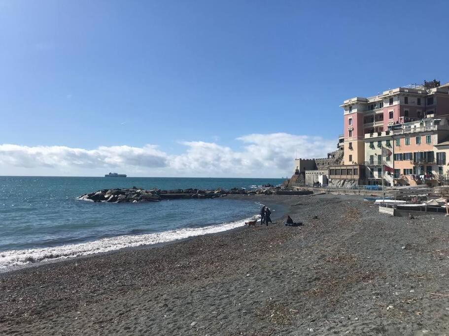 Pisi Home, 2 Min Dalla Spiaggia E Dall' Ospedale Gaslini Genoa Bagian luar foto