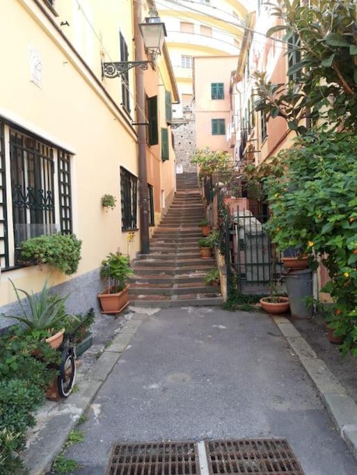 Pisi Home, 2 Min Dalla Spiaggia E Dall' Ospedale Gaslini Genoa Bagian luar foto
