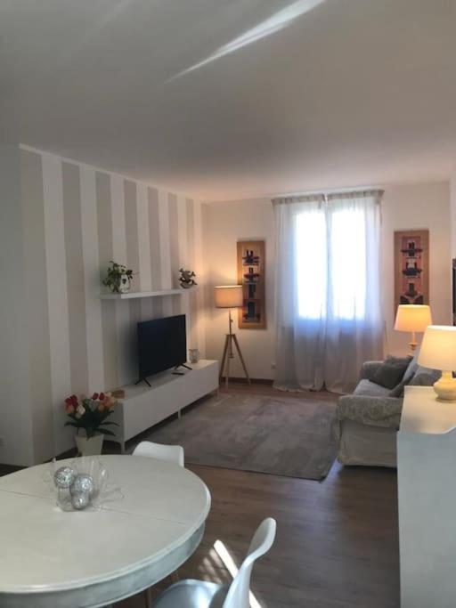 Pisi Home, 2 Min Dalla Spiaggia E Dall' Ospedale Gaslini Genoa Bagian luar foto