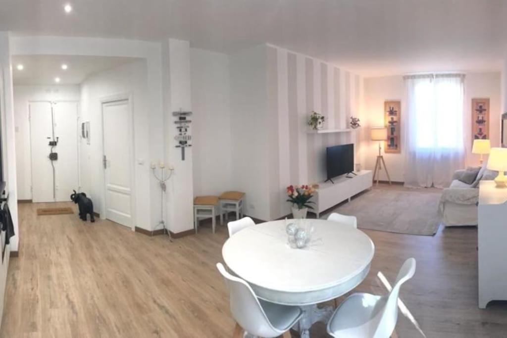 Pisi Home, 2 Min Dalla Spiaggia E Dall' Ospedale Gaslini Genoa Bagian luar foto