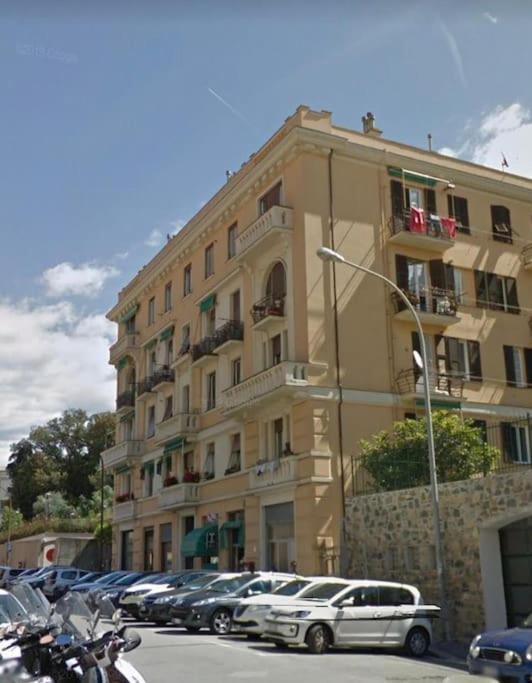 Pisi Home, 2 Min Dalla Spiaggia E Dall' Ospedale Gaslini Genoa Bagian luar foto